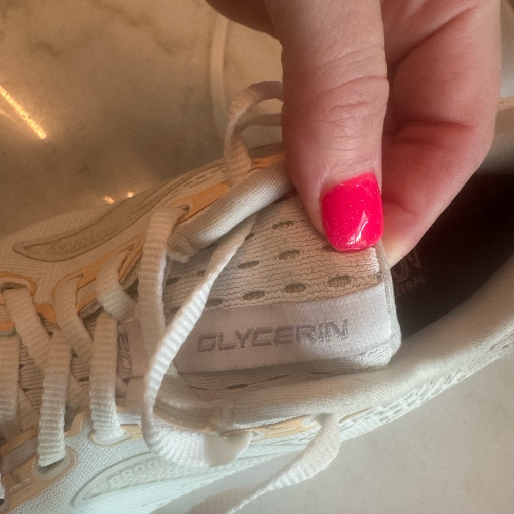 Brooks white/cream Running Shoes - Picture 3 of 8